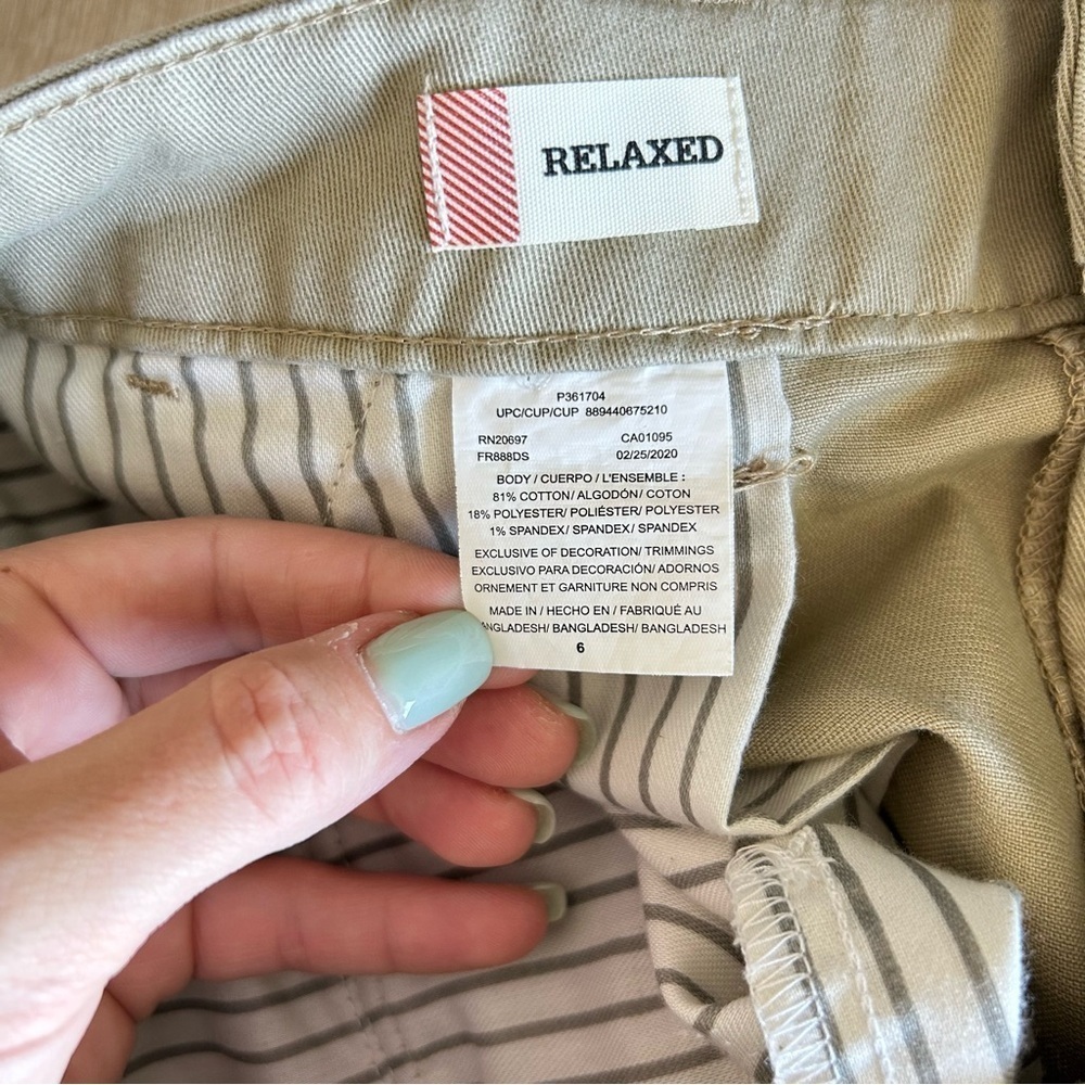 Dickies Khaki Cargo, Utility, Work, Outdoor, Women’s Size 6 Relaxed Shorts - Picture 8 of 12